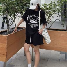 批发韩版宽松休闲风字母印花<b class='q'>短袖</b>短<b class='q'>裤</b>时尚