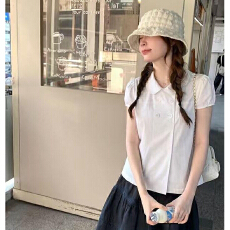 批发夏季复古双排扣正肩娃娃领村衫短袖女收腰设计感