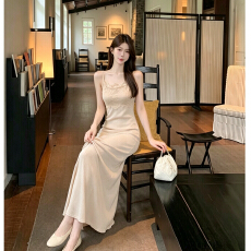 批发法式纯欲气质粉色蕾丝花边拼接吊带性感御姐<b class='q'>修身</b>包臀鱼尾<b class='q'>裙</b>
