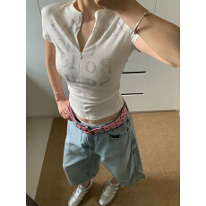 批发莫代尔烫钻字母半开领拉链短袖T恤女修身