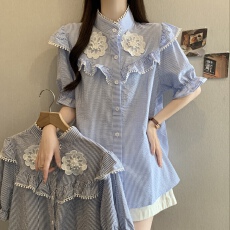 批发独特漂亮法式立体花朵条纹短袖衬衫女夏季大码胖mm宽松遮肚子上衣