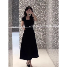 批发黑色圆领短袖收腰<b class='q'>连衣</b>裙2026夏季新款夏装气质巨好看<b class='q'>长裙</b>裙子女装