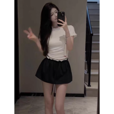 批发小个子<b class='q'>蕾丝</b>拼接正肩短款修身打底衫上衣2026夏季新款夏装t恤女装