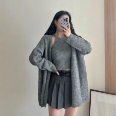 批发<b class='q'>韩国</b>ins 韩系慵懒风针织背心软糯毛衣外套两件套