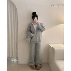 批发慵懒风休闲运动套装女2025<b class='q'>秋</b>冬季宽松显瘦松弛感针织阔腿裤两件套