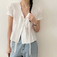 批发2026 东大门<b class='q'>韩国</b>chic时尚百搭V领白色衬衫短袖修身显瘦泡泡袖上衣