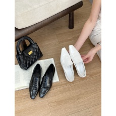 批发英伦<b class='q'>复古</b>！方头乐福鞋女百搭深口单鞋显瘦低跟压纹通勤懒人小皮鞋