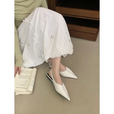 批发法式尖头包头凉鞋女平底铆钉装饰后空<b class='q'>通勤</b>百搭气质单鞋软底舒适