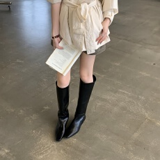 韩版复古风酒红色方头长靴女2026秋冬坡跟显瘦直筒骑士靴