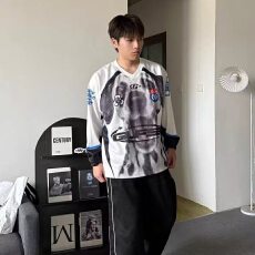 批发<b class='q'>秋</b>冬新款美式复古设计感猫咪运动芭蕾风宽松poloV领卫衣女