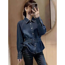 批发港风复古翻领牛仔<b class='q'>外套女</b>春季高级感裙摆收腰系带显瘦衬衫掐腰上衣