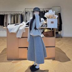 批发2025秋季慵懒风灰色长袖针织衫<b class='q'>高腰</b>A字<b class='q'>半身裙</b>时尚显瘦休闲两件套