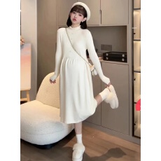 批发孕妇<b class='q'>秋</b>冬大码半高领针织连衣裙胖mm显瘦气质过膝打底毛衣裙