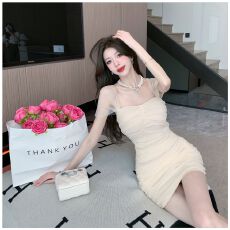 批发一字肩抹胸<b class='q'>连衣裙</b>女装2026夏季新款纯欲甜辣妹收腰显瘦网纱包臀裙