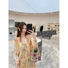 批发钱美西 100<b class='q'>桑蚕丝</b>6米双层用料 黄色碎花宽松真丝新中式<b class='q'>连衣裙</b>夏薄