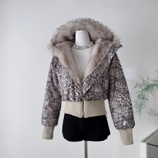 批发板栗可可Bankelili'曼城旧事'90白鸭绒连帽大毛领斜拉链羽绒外套