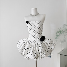 批发2025日系绝美成人礼派对修身绑带波点鱼骨抹胸蓬蓬连衣裙配短<b class='q'>裤</b>女