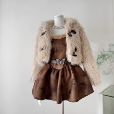 批发织物猪fabricpig丝绒蝴蝶 美拉德仿狐狸长袖外套女<b class='q'>冬</b>皮草毛绒上衣