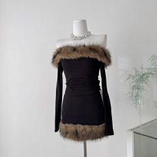 批发性感辣妹套装女秋冬季生日圣诞穿搭红色一字肩毛领上衣包臀短裙子