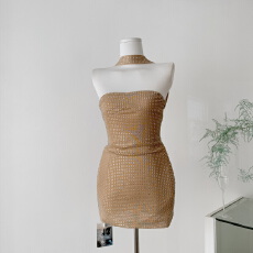 批发Younger Lady<b class='q'>欧美</b>名媛风闪钻<b class='q'>连衣裙</b>高级感重工性感一字肩包臀短裙