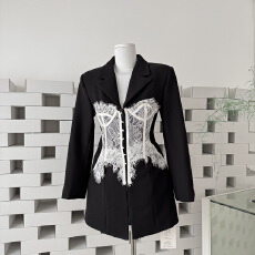 批发【蜜蜜家】宫廷哥特撞白胸衣<b class='q'>蕾丝</b>带垫肩拉链<b class='q'>西装</b>裙/外套 25/T102