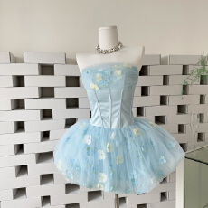 批发别致独特花朵<b class='q'>抹胸</b><b class='q'>连衣裙</b>女高级感气质鱼骨收腰显瘦生日宴会礼服裙