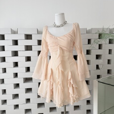 批发Hotdog 热狗很辣【古董仲夏】喇叭袖雪纺连衣裙女春夏季<b class='q'>长袖</b>短裙