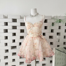 kubiliv春日梦境法式碎花系带收腰吊带短裙纯欲氛围感连衣裙