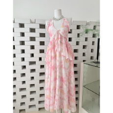 批发Lazy Didi爱神信筏 浪漫度假收腰<b class='q'>连衣裙</b>法式不规则收腰碎花吊带裙