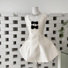 批发迟伞伞26/ss Rosy情愫 赵露思<b class='q'>同款</b> jor*a黑白蝴蝶结无袖<b class='q'>连衣裙</b>