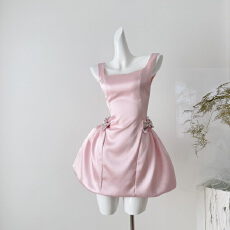 批发F boutique「赵*露思同款」重工蝴蝶结水钻<b class='q'>钉珠</b>吊带缎面<b class='q'>连衣裙</b>