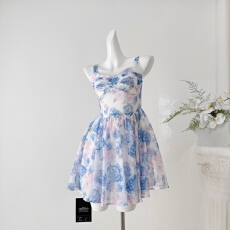 批发【Q女家 新品9折】蔚蓝乌托邦/吊带克莱因蓝碎花修身度假连衣裙