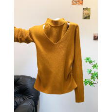 批发实拍 高级感气质V领露肩长袖<b class='q'>针织衫</b>女秋冬设计感<b class='q'>假两件</b>修身上衣潮