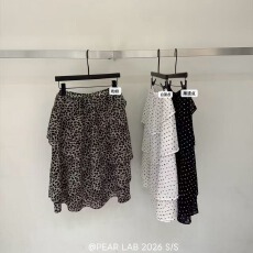 批发碎花雪纺垂感<b class='q'>半身裙</b>女2025新款高腰a字裙<b class='q'>不规则</b>蛋糕裙摆半裙