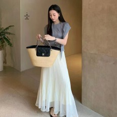 批发春夏新款法式超仙绝美长款半身裙欧根纱设计感温柔百褶鱼尾裙