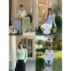 批发26年早<b class='q'>春</b>！【Miss Lin】法式荷叶边V领遮肚子减龄小衫