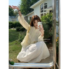 批发26年早<b class='q'>春</b>！法式浪漫设计感遮肚子减龄独特超好看上衣小衫