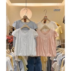 批发刺绣<b class='q'>甜美</b>温柔风气质蕾丝拼接飞飞袖小衫