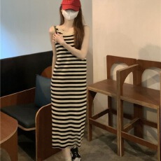 批发2026夏季新款条纹气质显瘦小个子长裙女装法式小众针织背心连衣裙
