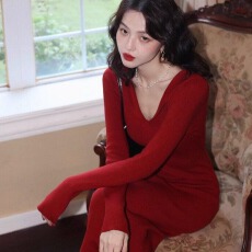 批发2025年秋冬港风复古V领<b class='q'>长袖</b>针织<b class='q'>连衣</b>裙高腰显瘦中长款包臀裙女