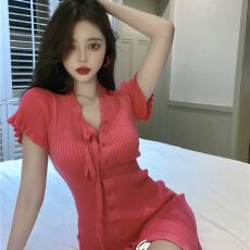 批发2026年法式气质休闲百搭高级修身V领夏季名媛中长款针织裙连衣裙