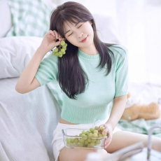 批发薄款冰丝针织衫短袖修身正肩甜辣女小个子圆领气质短款紧身上衣夏