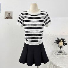 批发韩系学院风撞色条纹圆领短袖针织T恤女夏季2026洋气减龄<b class='q'>休闲</b>上衣