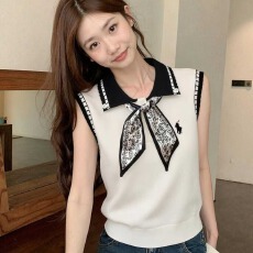 批发2026年春夏韩版新款时尚翻领半开胸配<b class='q'>丝</b>巾刺绣百搭<b class='q'>包</b><b class='q'>芯</b>纱针织背心