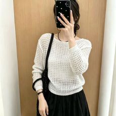 2026年夏季新款设计感甜美减龄一字肩镂空针织宽松套头长袖