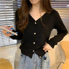 批发简约纯色V领针织衫女秋装休闲单排扣长袖开衫上衣ins<b class='q'>百搭</b>宽松<b class='q'>外套</b>
