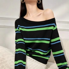 批发小众不撞款条纹斜肩针织衫女秋季设计感巨好看<b class='q'>长袖</b>毛衣甜辣妹上衣