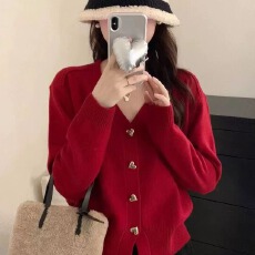 批发红色v领毛衣外套女2026年秋冬内搭打底针织开衫<b class='q'>气质</b>显瘦上衣