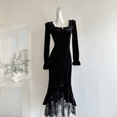 批发松本丧丧黑<b class='q'>丝绒</b>闪片<b class='q'>连衣裙</b>方领钻扣鱼尾纱摆显奢雅氛围