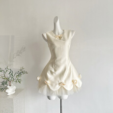 批发杨小卷 MIU系千金风无袖收腰<b class='q'>连衣裙</b>女设计感订婚生日礼服裙公主裙